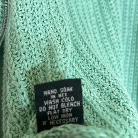 TIMING Mint Green Long Sleeve Scoop Neck Full Zipper Back with Hi Lo Hem Sweater - Picture 16 of 16